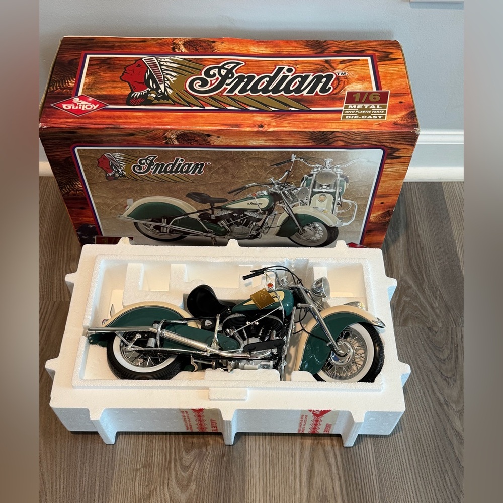 Guiloy 16226 Indian Chief 348 Motorcycle 1/6 Scale Cast Metal Model New in Box